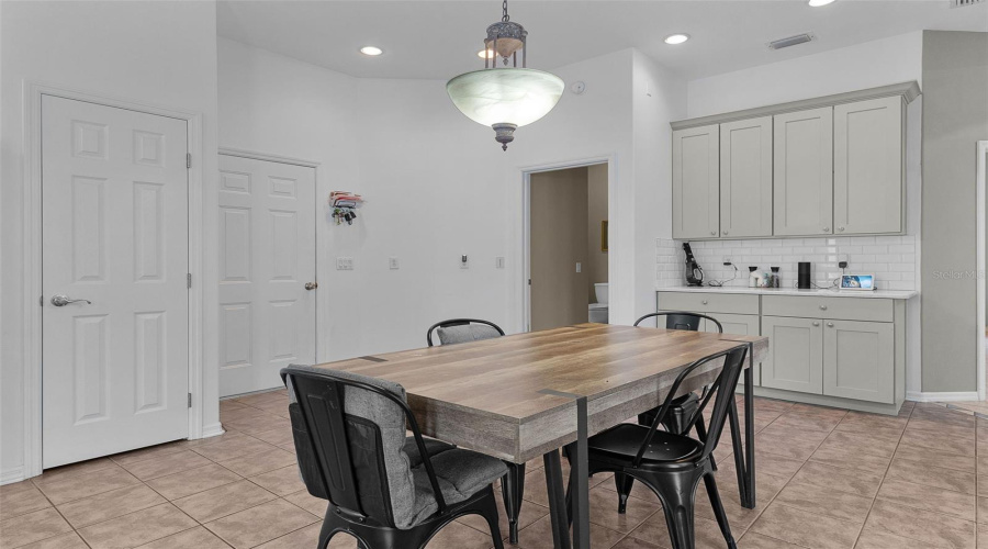 Eat In Kitchen