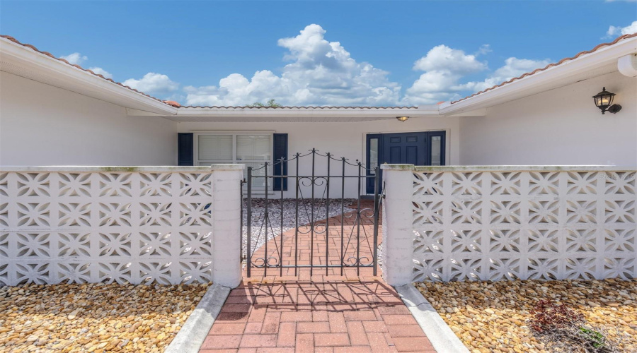 Venice, Florida 34285, 2 Bedroom Bedrooms, ,2 Bathroombathrooms,Residential,For Sale,Gulf Manor,0,Mfrn6145381