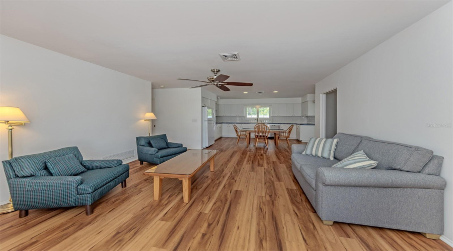 Venice, Florida 34285, 2 Bedroom Bedrooms, ,2 Bathroombathrooms,Residential,For Sale,Gulf Manor,0,Mfrn6145381