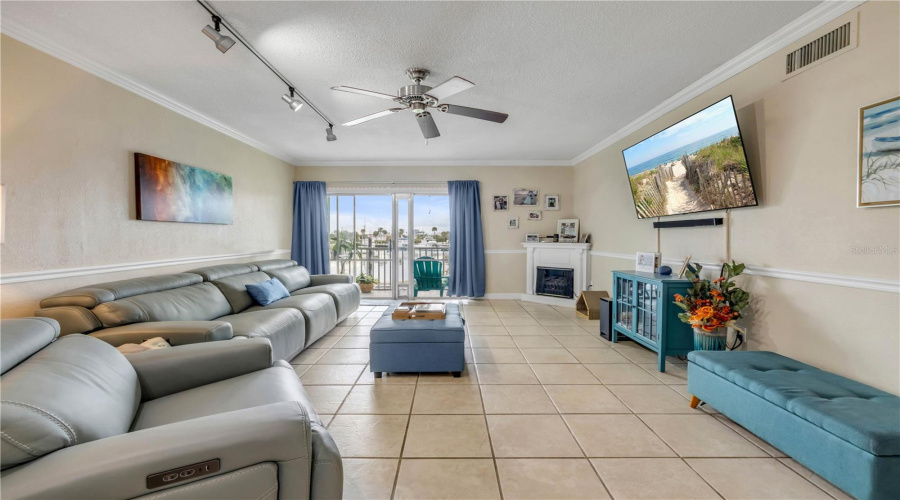 Daytona Beach, Florida 32114, 2 Bedroom Bedrooms, ,2 Bathroombathrooms,Residential,For Sale,Beach,0,Mfro6436533