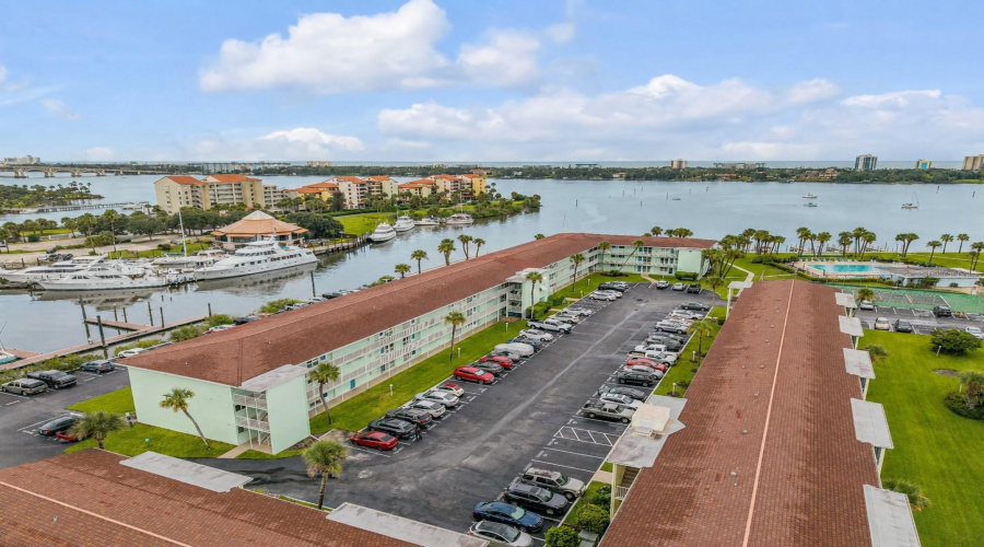 Daytona Beach, Florida 32114, 2 Bedroom Bedrooms, ,2 Bathroombathrooms,Residential,For Sale,Beach,0,Mfro6436533