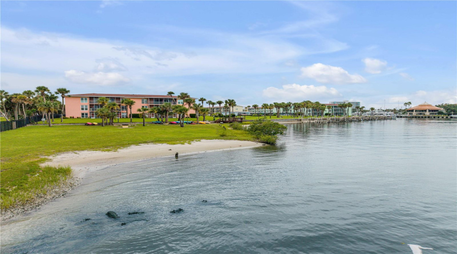Daytona Beach, Florida 32114, 2 Bedroom Bedrooms, ,2 Bathroombathrooms,Residential,For Sale,Beach,0,Mfro6436533