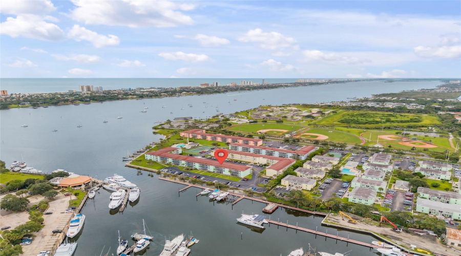 Daytona Beach, Florida 32114, 2 Bedroom Bedrooms, ,2 Bathroombathrooms,Residential,For Sale,Beach,0,Mfro6436533