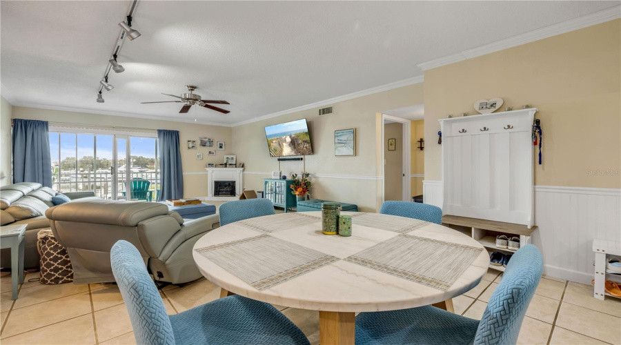 Daytona Beach, Florida 32114, 2 Bedroom Bedrooms, ,2 Bathroombathrooms,Residential,For Sale,Beach,0,Mfro6436533