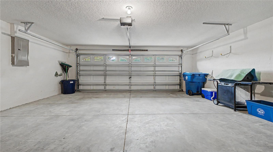 Spring Hill, Florida 34609, 2 Bedroom Bedrooms, ,2 Bathroombathrooms,Residential,For Sale,Sterling,0,Mfrtb8537205