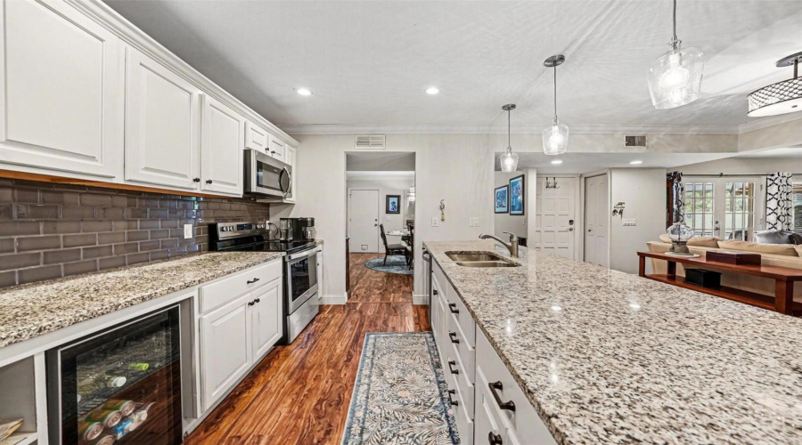 Tampa, Florida 33624, 2 Bedroom Bedrooms, ,2 Bathroombathrooms,Residential,For Sale,Umber,0,Mfrtb8495596