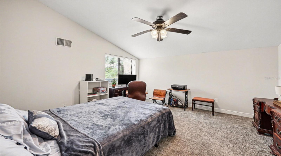 Tampa, Florida 33624, 2 Bedroom Bedrooms, ,2 Bathroombathrooms,Residential,For Sale,Umber,0,Mfrtb8495596