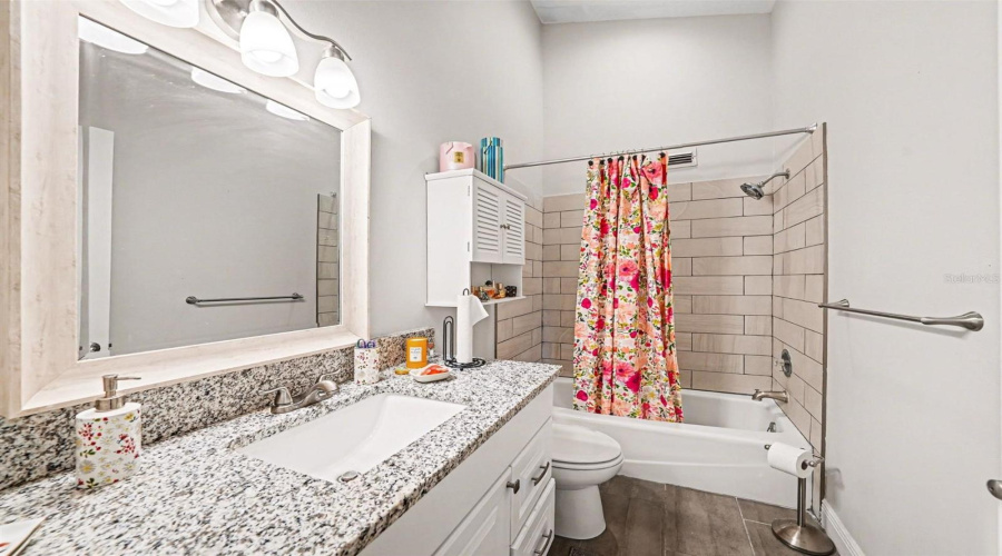 Tampa, Florida 33624, 2 Bedroom Bedrooms, ,2 Bathroombathrooms,Residential,For Sale,Umber,0,Mfrtb8495596