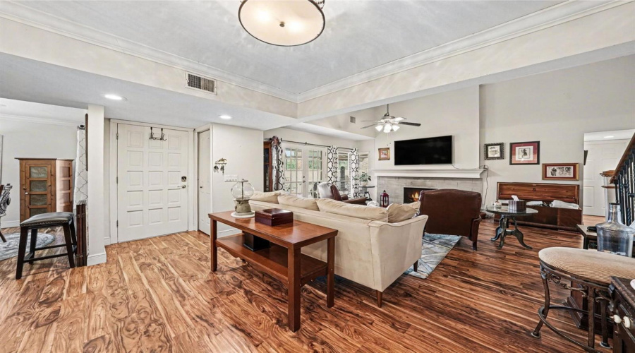 Tampa, Florida 33624, 2 Bedroom Bedrooms, ,2 Bathroombathrooms,Residential,For Sale,Umber,0,Mfrtb8495596