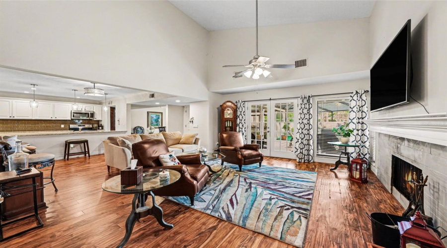 Tampa, Florida 33624, 2 Bedroom Bedrooms, ,2 Bathroombathrooms,Residential,For Sale,Umber,0,Mfrtb8495596