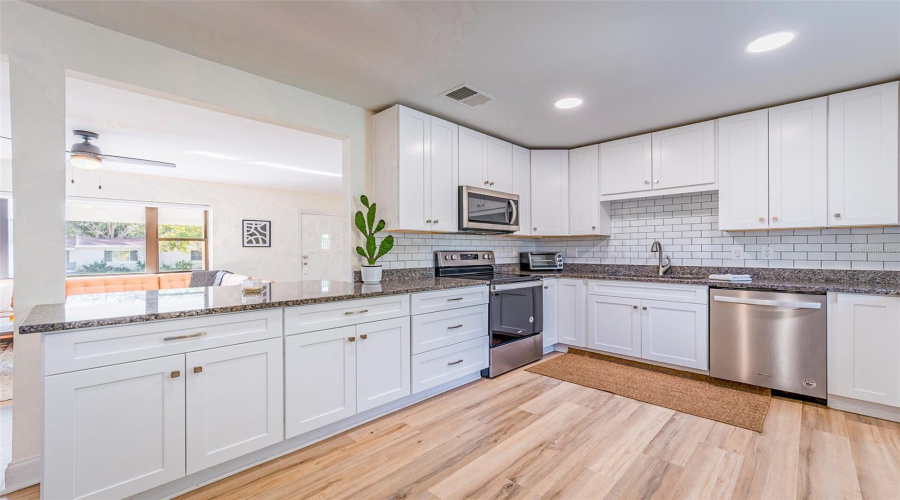 Clearwater, Florida 33755, 4 Bedroom Bedrooms, ,2 Bathroombathrooms,Residential,For Sale,Springdale,0,Mfrn6145451