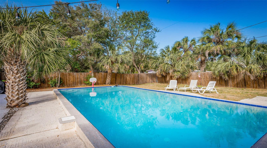 Clearwater, Florida 33755, 4 Bedroom Bedrooms, ,2 Bathroombathrooms,Residential,For Sale,Springdale,0,Mfrn6145451