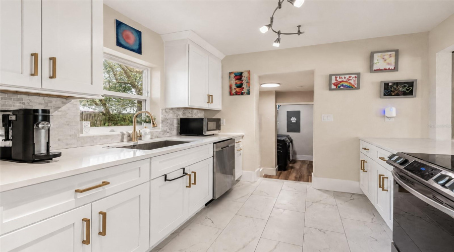 Orlando, Florida 32806, 3 Bedroom Bedrooms, ,2 Bathroombathrooms,Residential,For Sale,Jersey,0,Mfro6409218