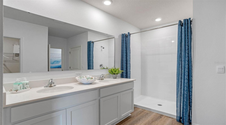 St Cloud, Florida 34773, 4 Bedroom Bedrooms, ,3 Bathroombathrooms,Residential,For Sale,Grey Moss,0,Mfro6396650
