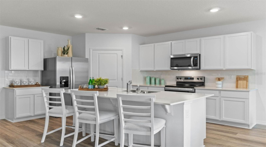 St Cloud, Florida 34773, 4 Bedroom Bedrooms, ,3 Bathroombathrooms,Residential,For Sale,Grey Moss,0,Mfro6396650