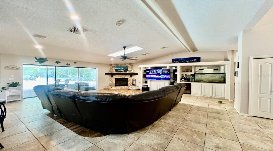 New Port Richey, Florida 34655, 3 Bedroom Bedrooms, ,2 Bathroombathrooms,Residential,For Sale,Redhawk,0,Mfrtb8493879