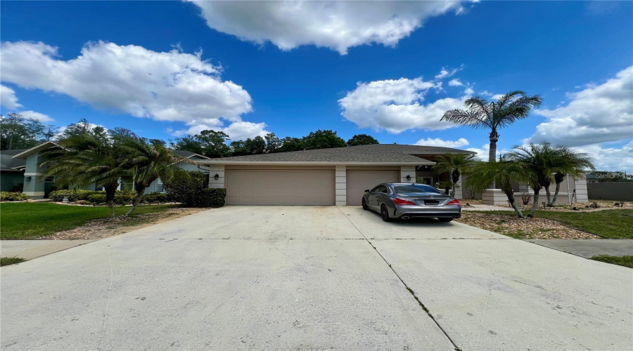 New Port Richey, Florida 34655, 3 Bedroom Bedrooms, ,2 Bathroombathrooms,Residential,For Sale,Redhawk,0,Mfrtb8493879