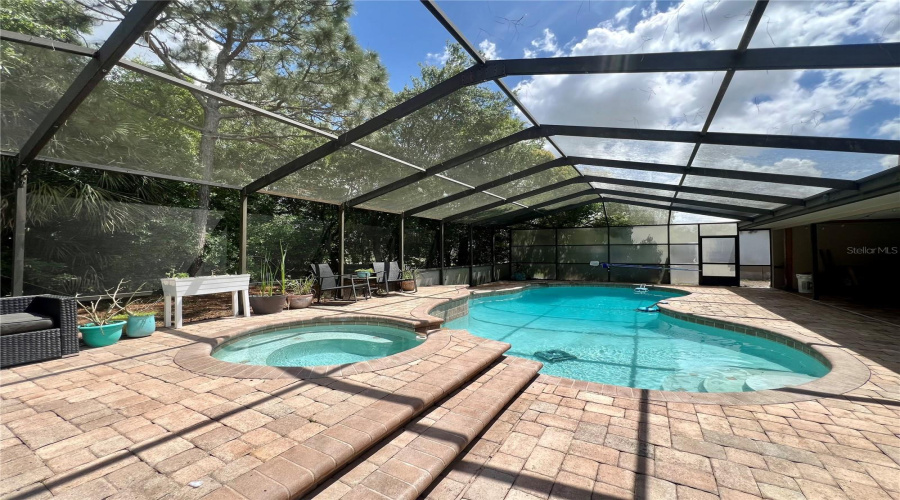 New Port Richey, Florida 34655, 3 Bedroom Bedrooms, ,2 Bathroombathrooms,Residential,For Sale,Redhawk,0,Mfrtb8493879