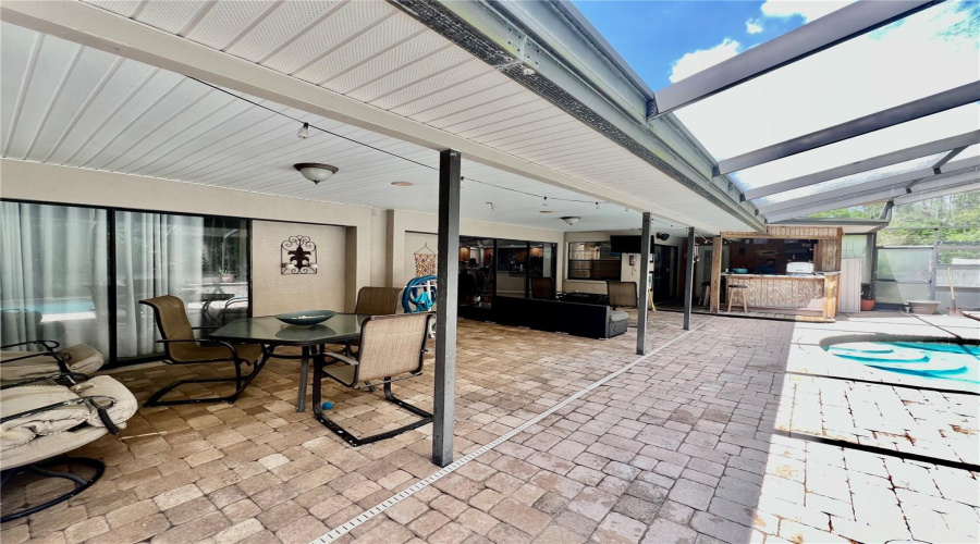 New Port Richey, Florida 34655, 3 Bedroom Bedrooms, ,2 Bathroombathrooms,Residential,For Sale,Redhawk,0,Mfrtb8493879