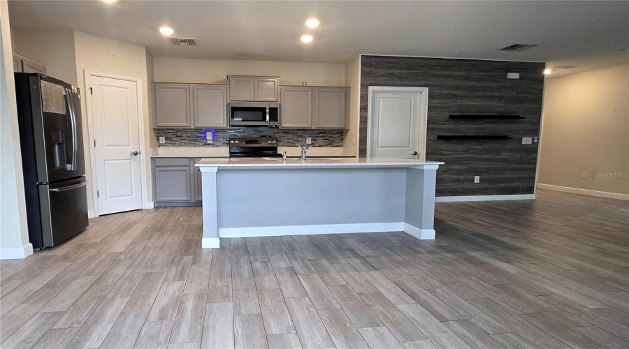 Haines City, Florida 33844, 4 Bedroom Bedrooms, ,2 Bathroombathrooms,Residential,For Sale,Woodlark,0,Mfro6428692