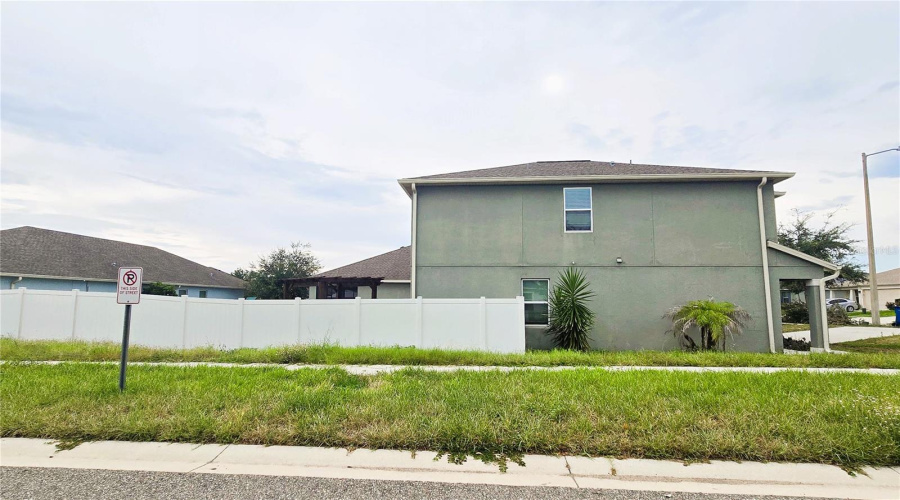 Haines City, Florida 33844, 4 Bedroom Bedrooms, ,2 Bathroombathrooms,Residential,For Sale,Woodlark,0,Mfro6428692