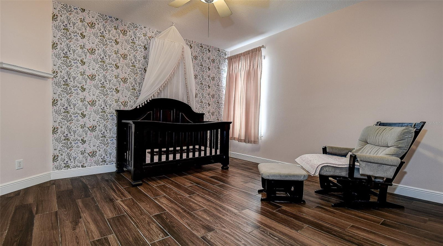 Large 3Rd Bedroom Can Accommodate A Queen Size Bed!