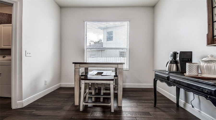 Eat-In Nook Area