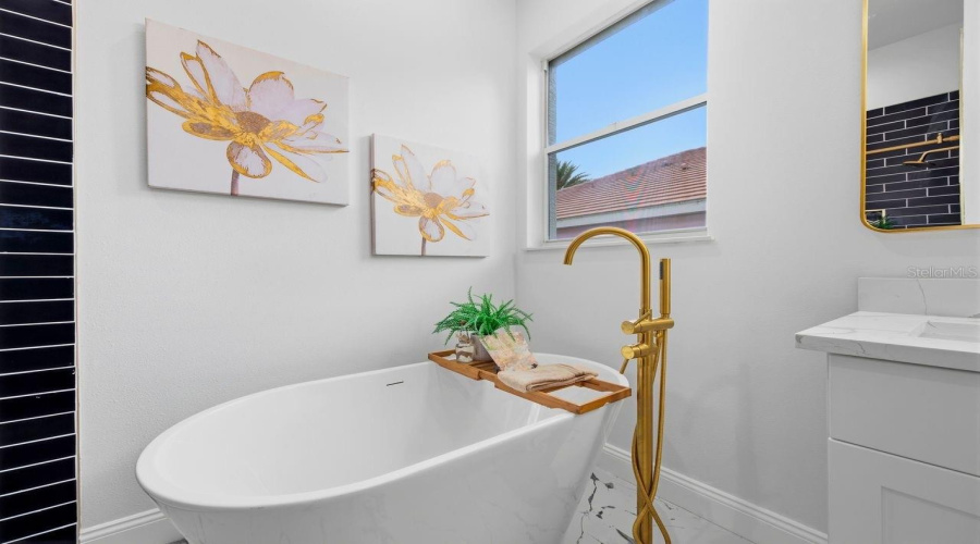Sarasota, Florida 34243, 4 Bedroom Bedrooms, ,2 Bathroombathrooms,Residential,For Sale,Chaparral,0,Mfra4702439