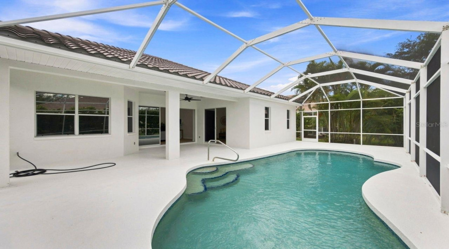 Sarasota, Florida 34243, 4 Bedroom Bedrooms, ,2 Bathroombathrooms,Residential,For Sale,Chaparral,0,Mfra4702439