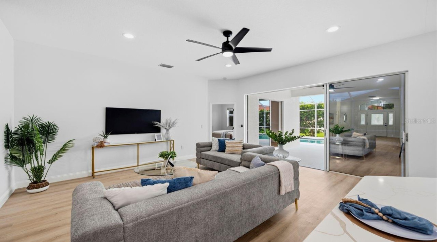 Sarasota, Florida 34243, 4 Bedroom Bedrooms, ,2 Bathroombathrooms,Residential,For Sale,Chaparral,0,Mfra4702439