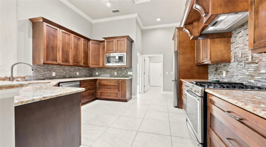 Gainesville, Florida 32608, 4 Bedroom Bedrooms, ,3 Bathroombathrooms,Residential,For Sale,91St,0,Mfrgc543028