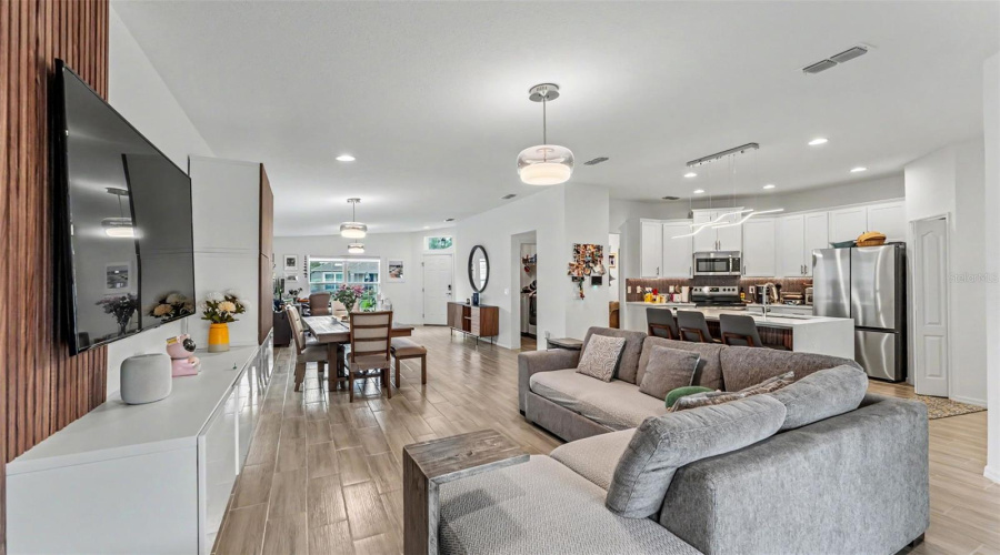 Lakeland, Florida 33813, 3 Bedroom Bedrooms, ,2 Bathroombathrooms,Residential,For Sale,Pintail,0,Mfrl4962896