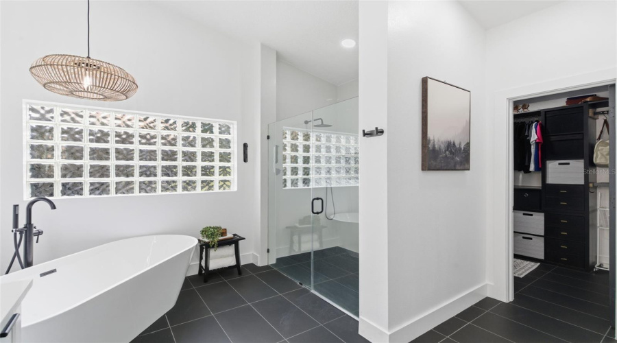 Master Suite Bathroom