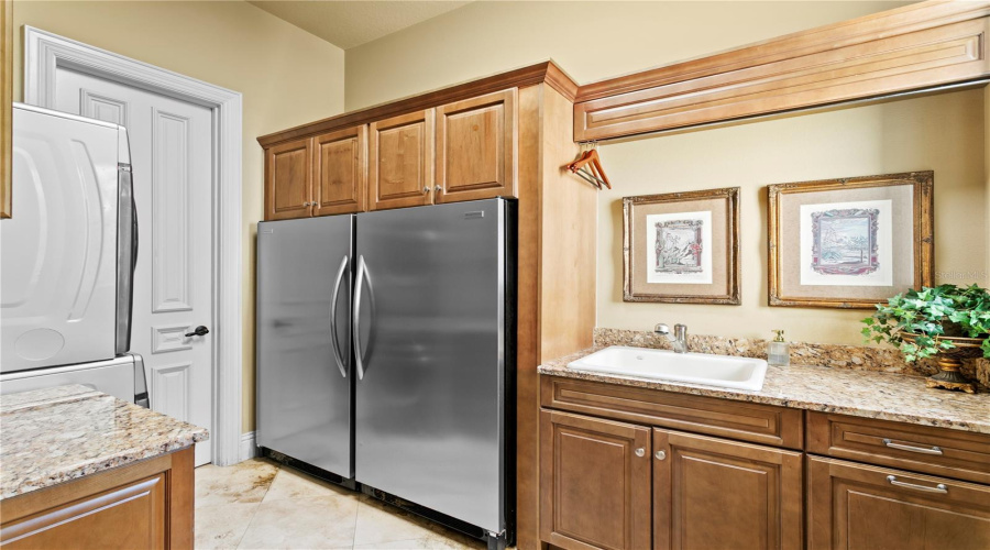 Odessa, Florida 33556, 8 Bedroom Bedrooms, ,8 Bathroombathrooms,Residential,For Sale,Post,0,Mfrtb8500578