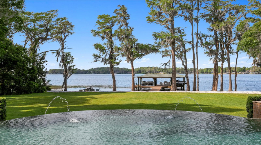 Odessa, Florida 33556, 8 Bedroom Bedrooms, ,8 Bathroombathrooms,Residential,For Sale,Post,0,Mfrtb8500578