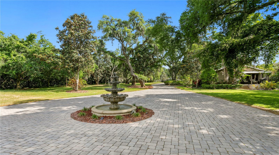 Odessa, Florida 33556, 8 Bedroom Bedrooms, ,8 Bathroombathrooms,Residential,For Sale,Post,0,Mfrtb8500578