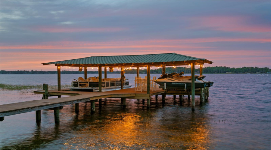 Odessa, Florida 33556, 8 Bedroom Bedrooms, ,8 Bathroombathrooms,Residential,For Sale,Post,0,Mfrtb8500578