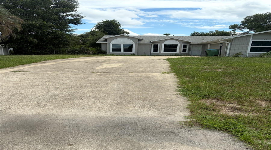 Deltona, Florida 32738, 3 Bedroom Bedrooms, ,2 Bathroombathrooms,Residential,For Sale,Courtland,0,Mfrfc320909