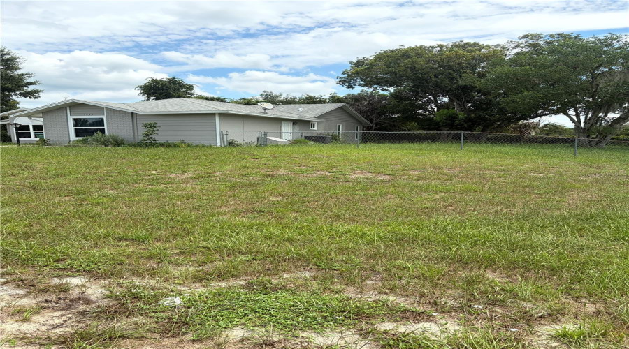 Deltona, Florida 32738, 3 Bedroom Bedrooms, ,2 Bathroombathrooms,Residential,For Sale,Courtland,0,Mfrfc320909
