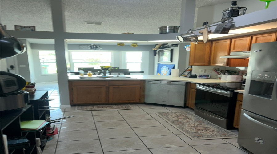 Deltona, Florida 32738, 3 Bedroom Bedrooms, ,2 Bathroombathrooms,Residential,For Sale,Courtland,0,Mfrfc320909