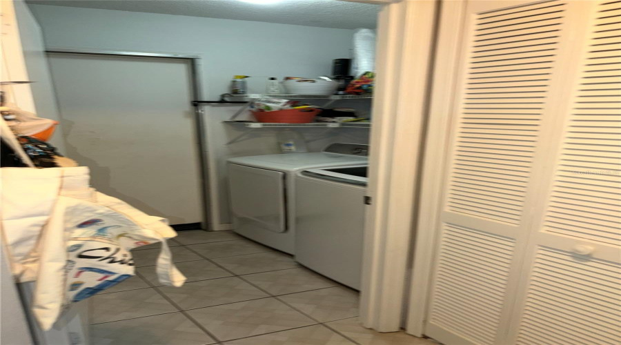 Deltona, Florida 32738, 3 Bedroom Bedrooms, ,2 Bathroombathrooms,Residential,For Sale,Courtland,0,Mfrfc320909