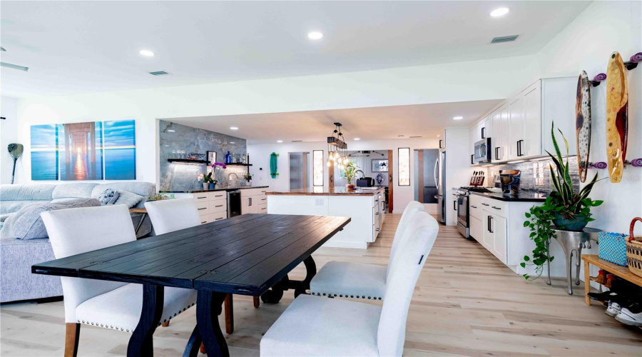Edgewater, Florida 32132, 3 Bedroom Bedrooms, ,3 Bathroombathrooms,Residential,For Sale,Riverside,0,Mfro6403602