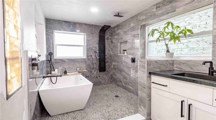 Edgewater, Florida 32132, 3 Bedroom Bedrooms, ,3 Bathroombathrooms,Residential,For Sale,Riverside,0,Mfro6403602