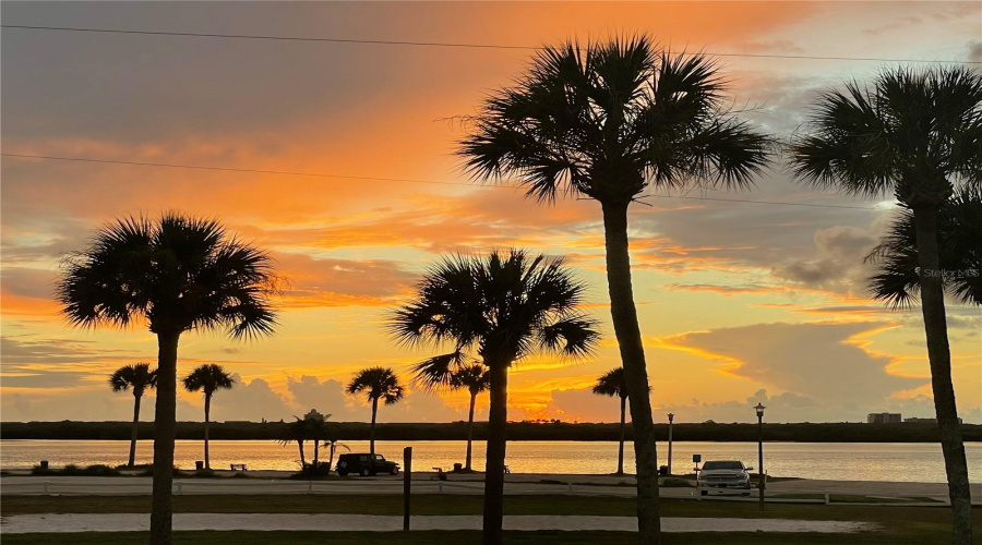 Edgewater, Florida 32132, 3 Bedroom Bedrooms, ,3 Bathroombathrooms,Residential,For Sale,Riverside,0,Mfro6403602
