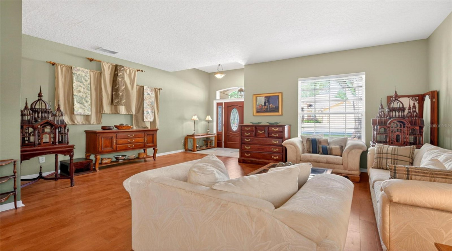 Lake Mary, Florida 32746, 4 Bedroom Bedrooms, ,3 Bathroombathrooms,Residential,For Sale,Pickfair,0,Mfro6389470