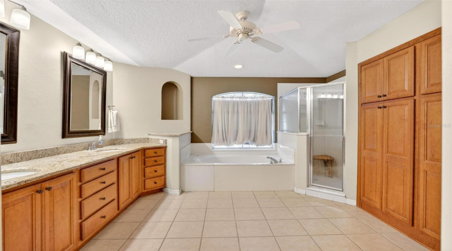 Lake Mary, Florida 32746, 4 Bedroom Bedrooms, ,3 Bathroombathrooms,Residential,For Sale,Pickfair,0,Mfro6389470