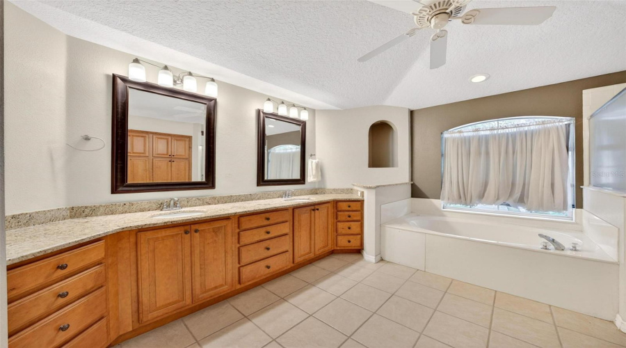 Lake Mary, Florida 32746, 4 Bedroom Bedrooms, ,3 Bathroombathrooms,Residential,For Sale,Pickfair,0,Mfro6389470