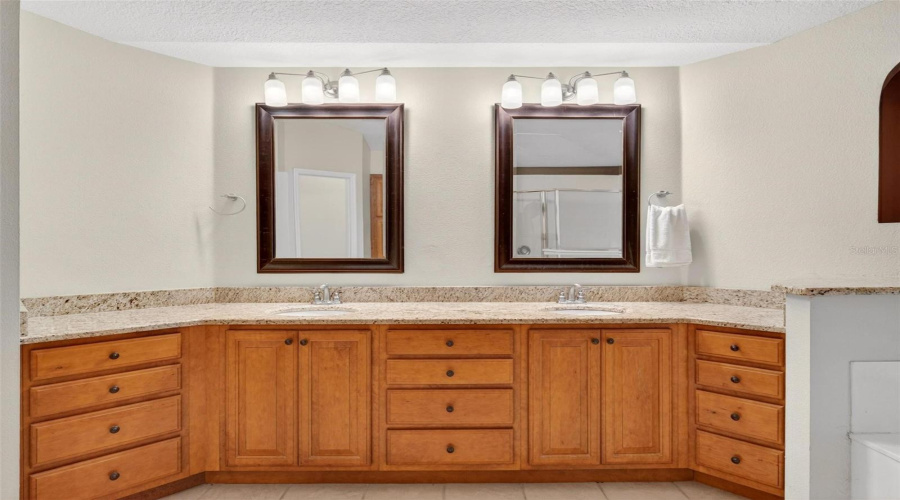 Lake Mary, Florida 32746, 4 Bedroom Bedrooms, ,3 Bathroombathrooms,Residential,For Sale,Pickfair,0,Mfro6389470