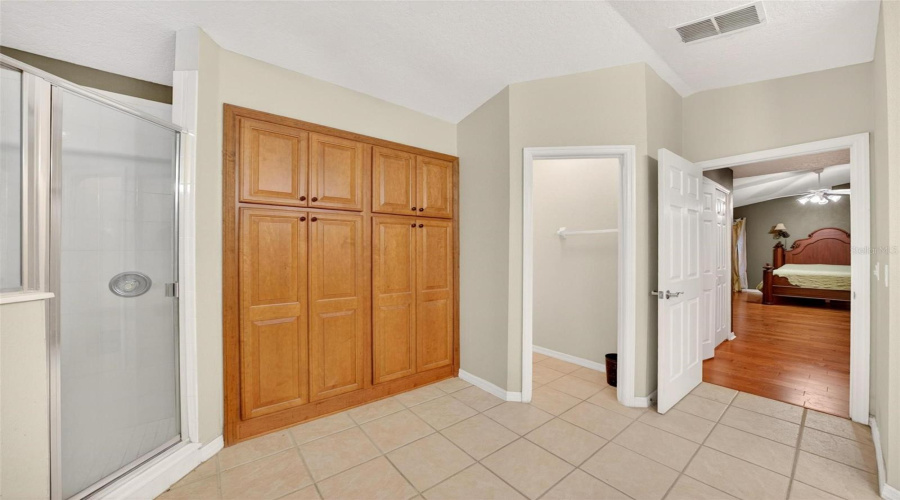Lake Mary, Florida 32746, 4 Bedroom Bedrooms, ,3 Bathroombathrooms,Residential,For Sale,Pickfair,0,Mfro6389470