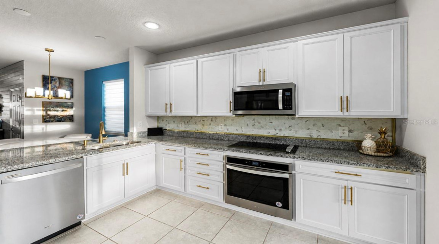 Kissimmee, Florida 34744, 4 Bedroom Bedrooms, ,2 Bathroombathrooms,Residential,For Sale,Vista Verde,0,Mfrs5156347